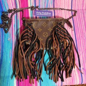 🔷️LV Vintage Boho Crossbody or Wristlet with Fringe on Chain